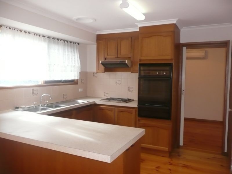 4/5 Edwards Street, Burwood VIC 3125