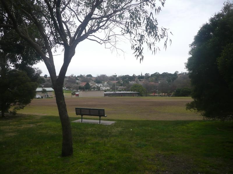 2/5 Stornaway Road, Camberwell VIC 3124