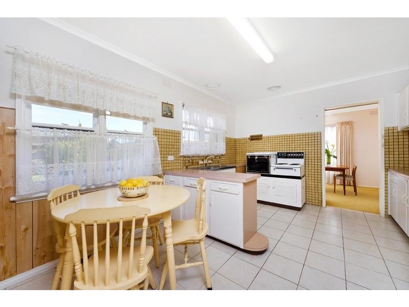 2 Elaine Court, Bentleigh East VIC 3165