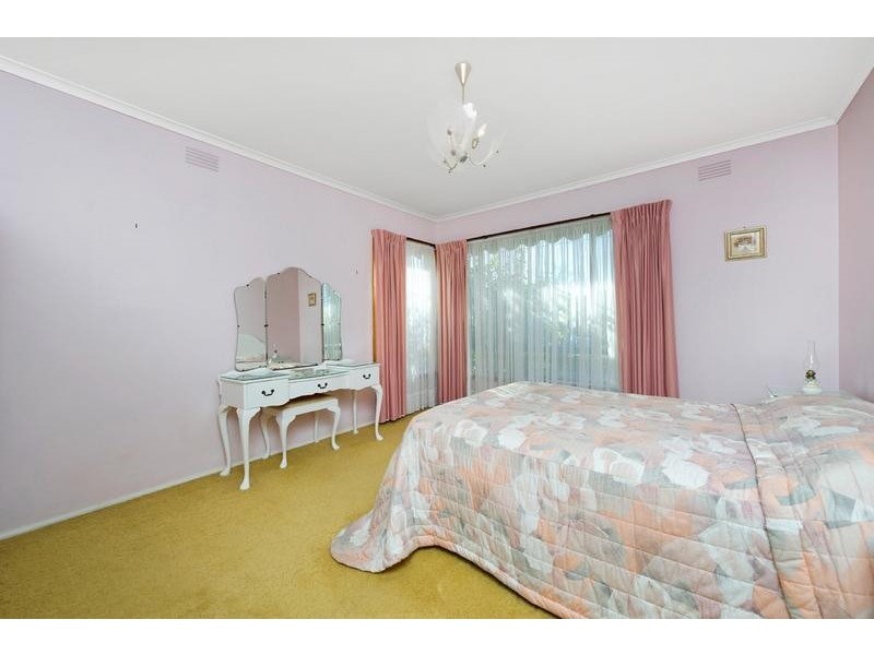 2 Elaine Court, Bentleigh East VIC 3165