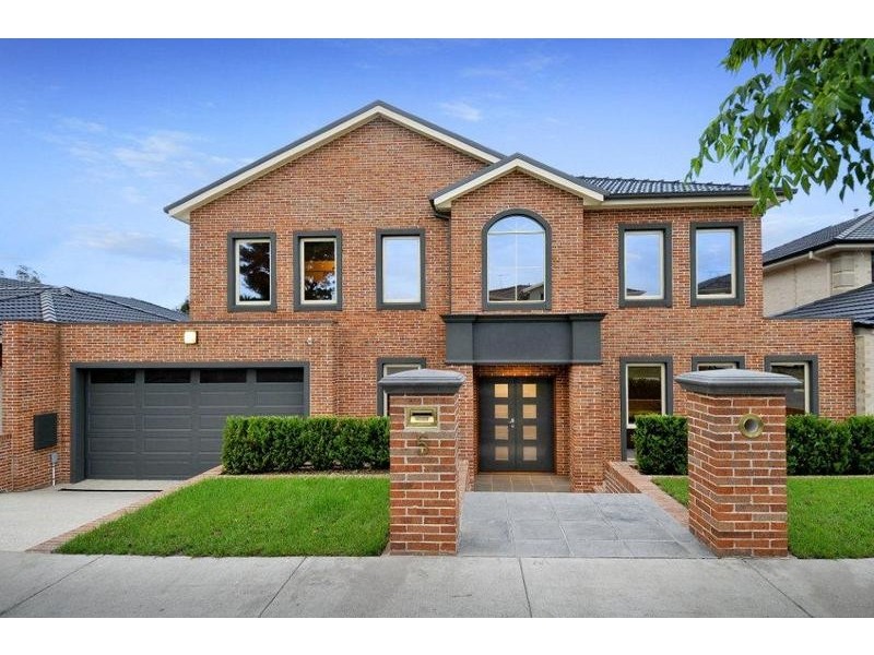 5 Moroney Drive, Chadstone VIC 3148