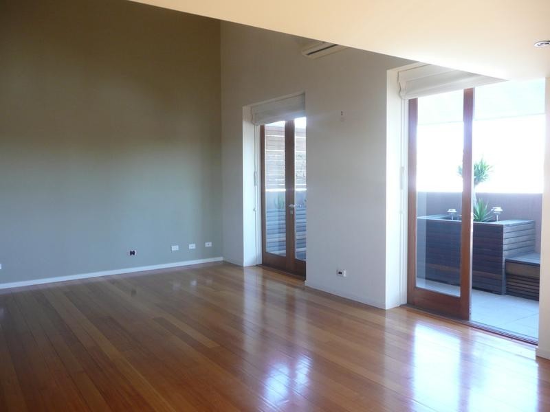 11/92-94 Waverley Road, Malvern East VIC 3145