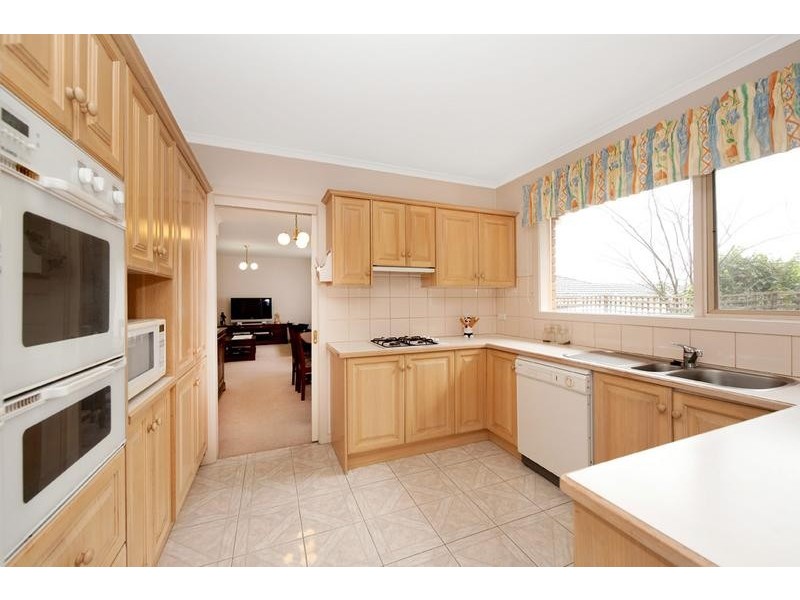 3/16 Newbigin Street, Burwood VIC 3125