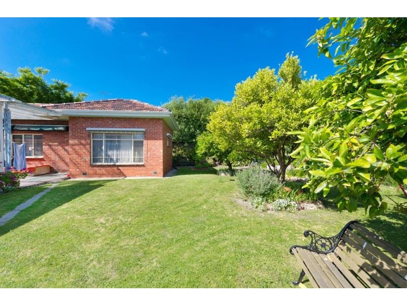54 Summerhill Road, Glen Iris VIC 3146