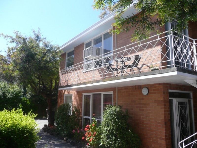 10/5 Holly Street, Camberwell VIC 3124