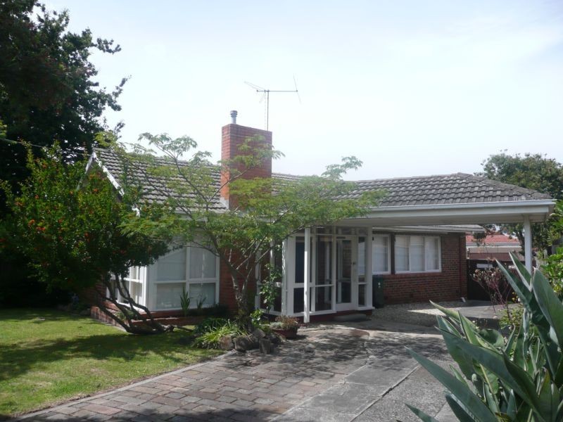 44 Charlton Street, Mount Waverley VIC 3149