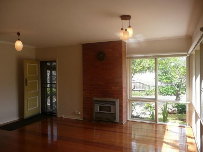 44 Charlton Street, Mount Waverley VIC 3149