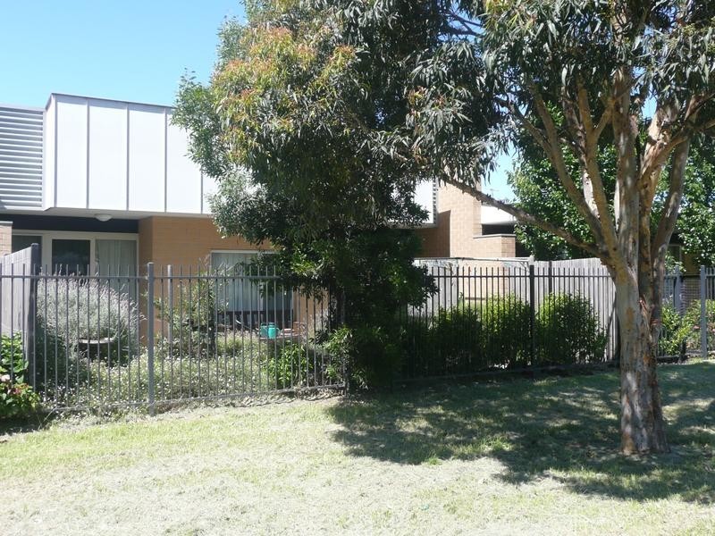 1/5 Carlson Avenue, Clayton VIC 3168