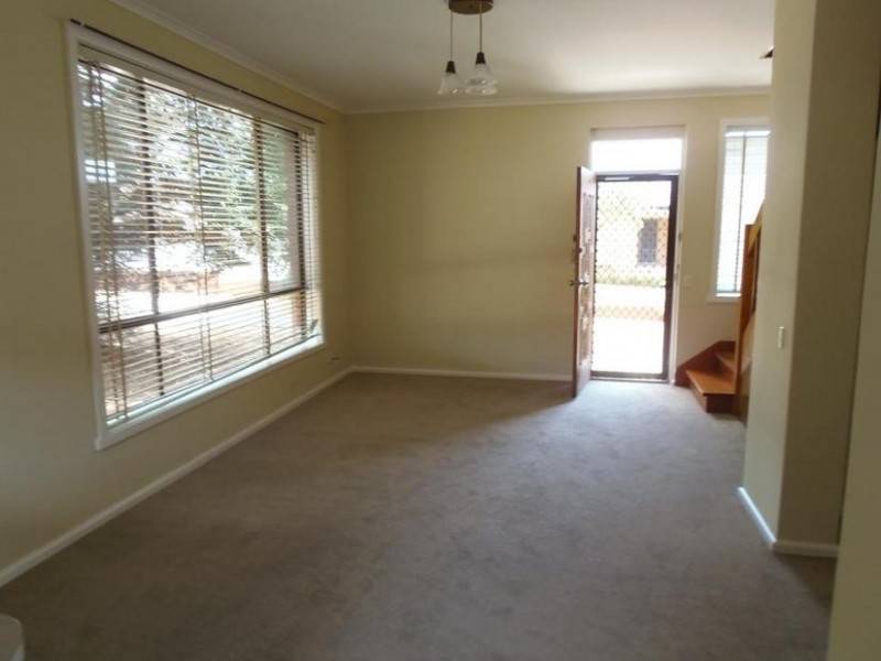 1/441 Warrigal Road, Burwood VIC 3125