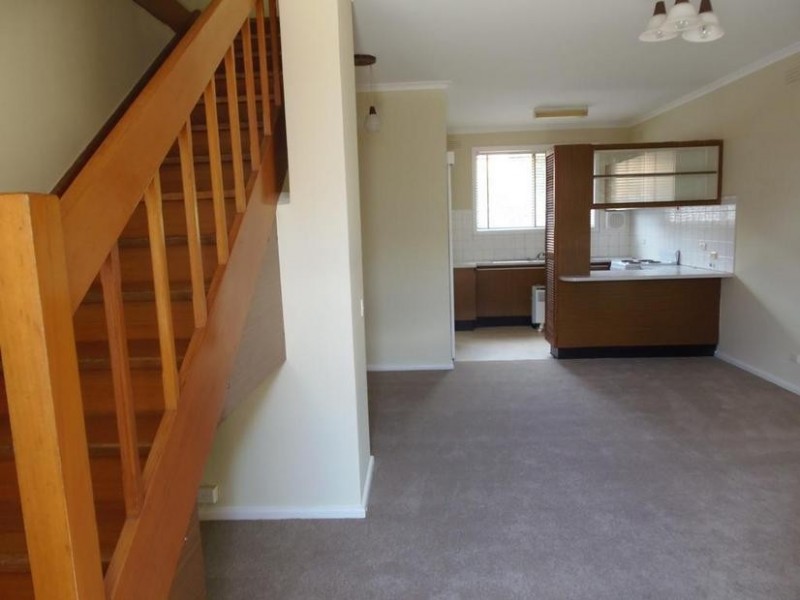 1/441 Warrigal Road, Burwood VIC 3125