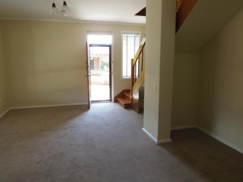 1/441 Warrigal Road, Burwood VIC 3125