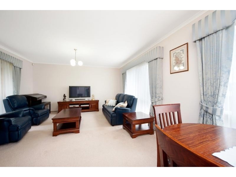 3/16 Newbigin Street, Burwood VIC 3125