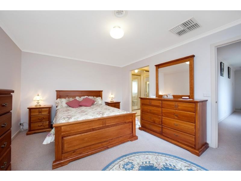 3/16 Newbigin Street, Burwood VIC 3125