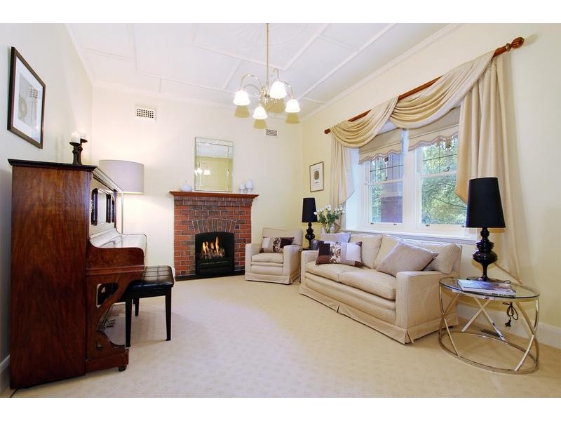 10 Kardinia Road, Glen Iris VIC 3146