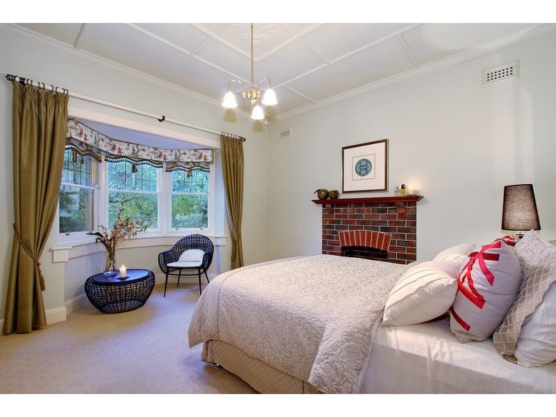 10 Kardinia Road, Glen Iris VIC 3146