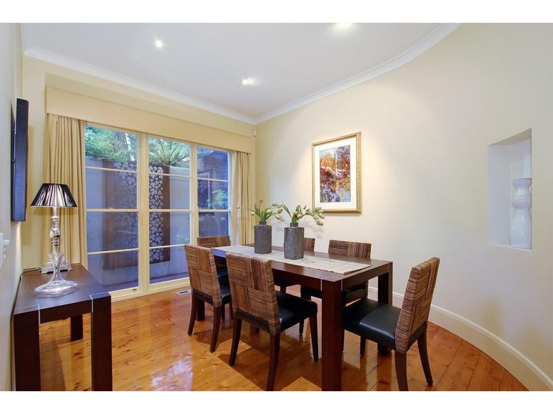 10 Kardinia Road, Glen Iris VIC 3146