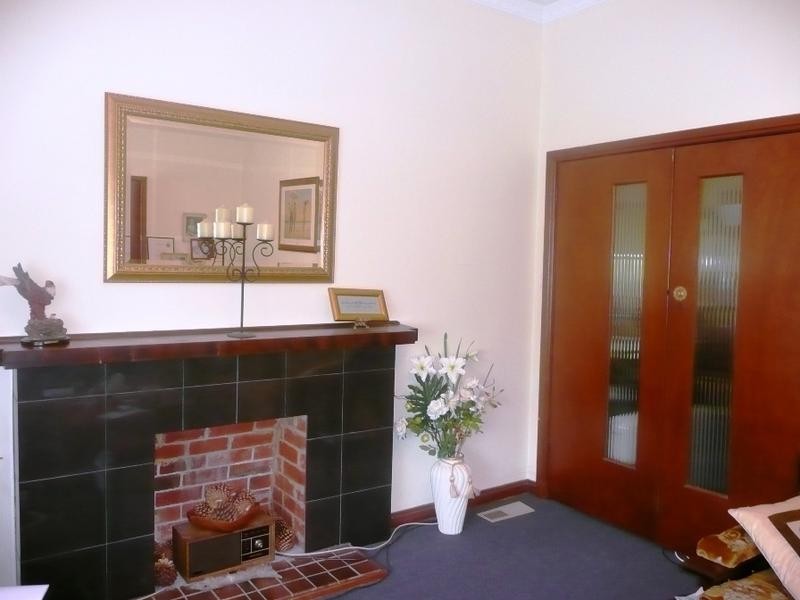 8 Albemarle Court, Glen Iris VIC 3146