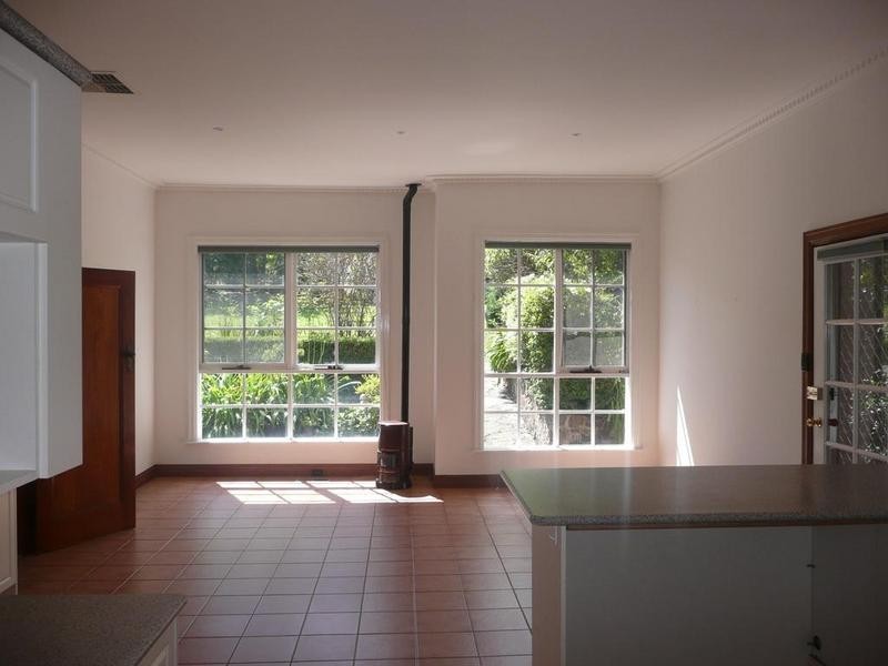 71 Valley Parade, Glen Iris VIC 3146
