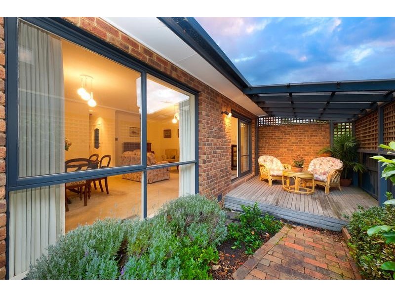 2/35 Summerhill Road, Glen Iris VIC 3146