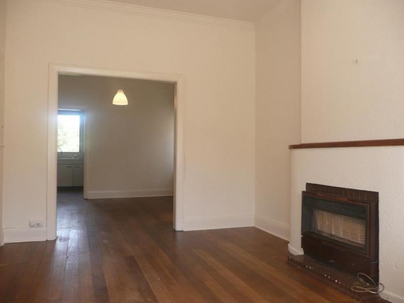 96 Valley Parade, Glen Iris VIC 3146