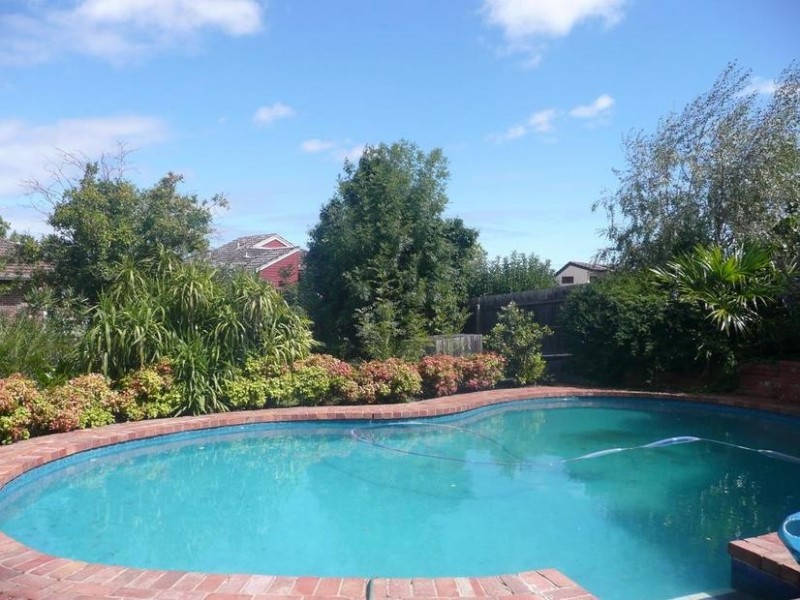 71 Valley Parade, Glen Iris VIC 3146