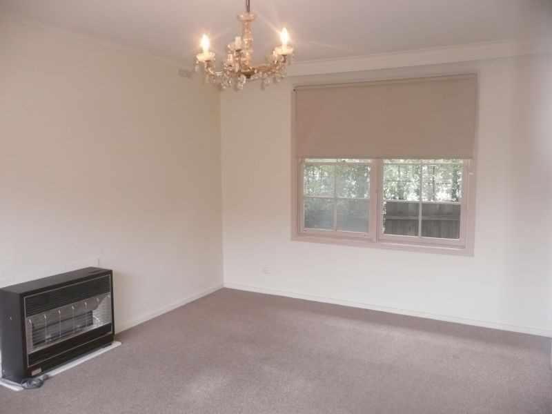 4/77 Warrigal Road, Surrey Hills VIC 3127