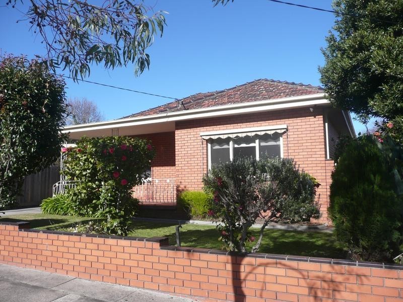 4 Hyslop Street, Glen Iris VIC 3146