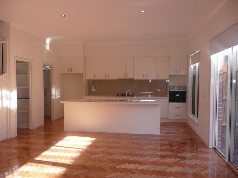 21A Valley Parade, Glen Iris VIC 3146