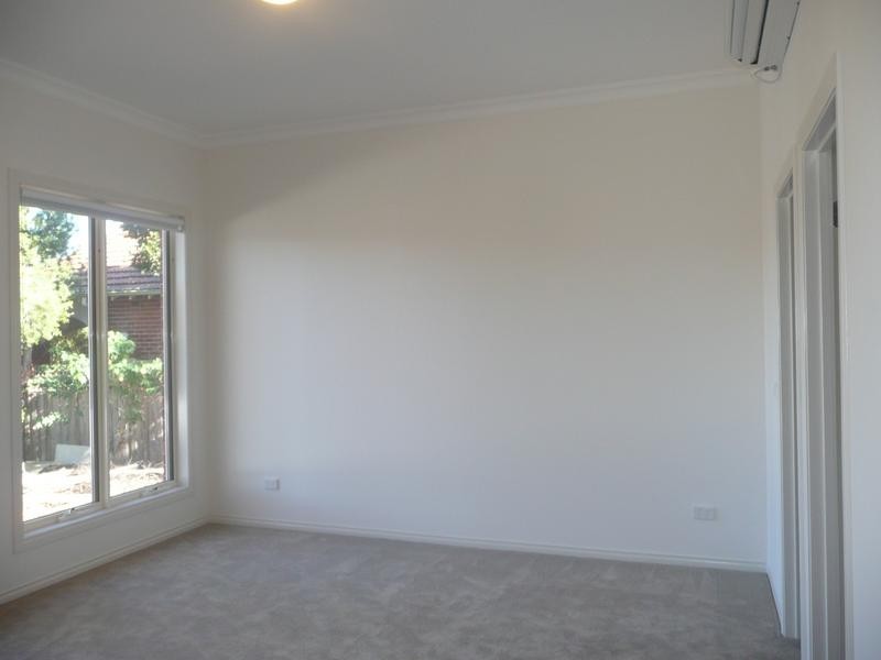 21A Valley Parade, Glen Iris VIC 3146