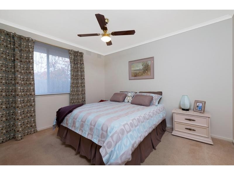 8 Roycroft Close, Glen Waverley VIC 3150