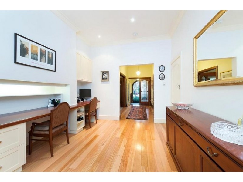 9 Malvern Avenue, Glen Iris VIC 3146