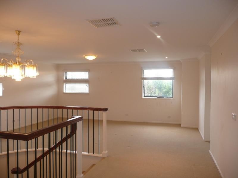 9 Dillon Grove, Glen Iris VIC 3146