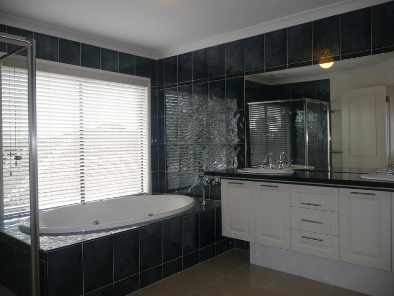 9 Dillon Grove, Glen Iris VIC 3146