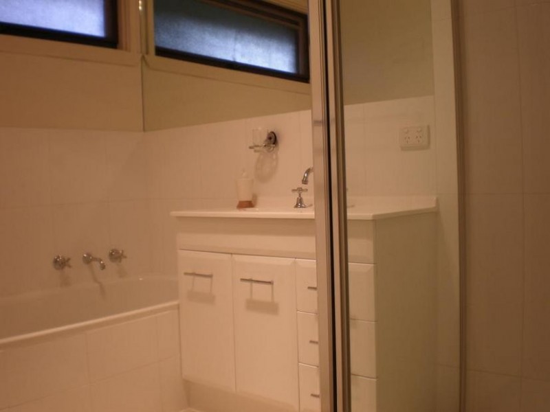 3/7 McCubbin Street, Burwood VIC 3125