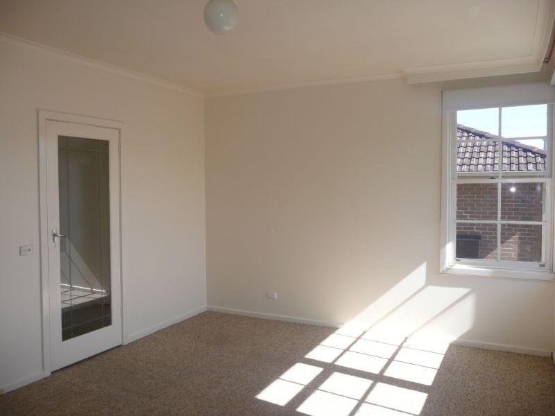 2/77 Warrigal Road, Surrey Hills VIC 3127