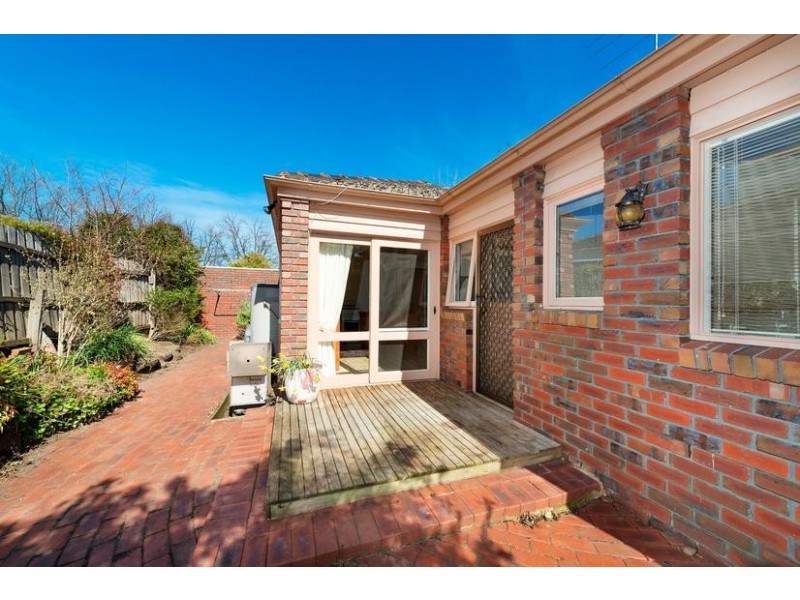 2/31 CARRAMAR AVENUE, Camberwell VIC 3124