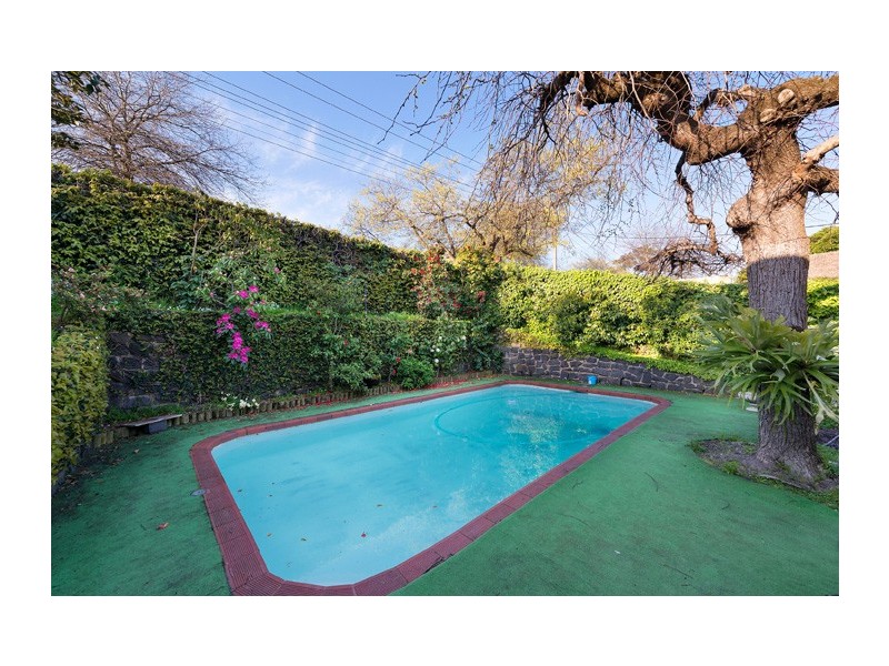 82 VALLEY PARADE, Glen Iris VIC 3146