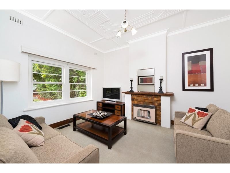 2 Grandview Avenue, Glen Iris VIC 3146