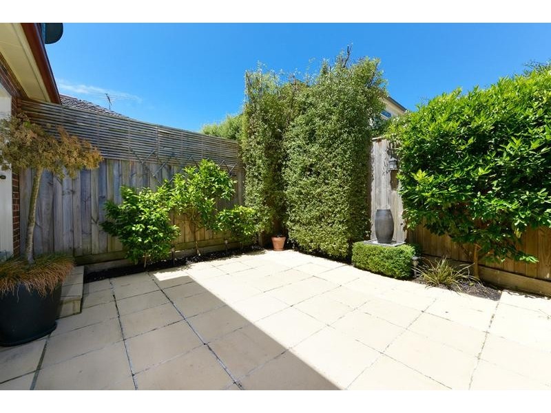 1 Saxby Road, Glen Iris VIC 3146