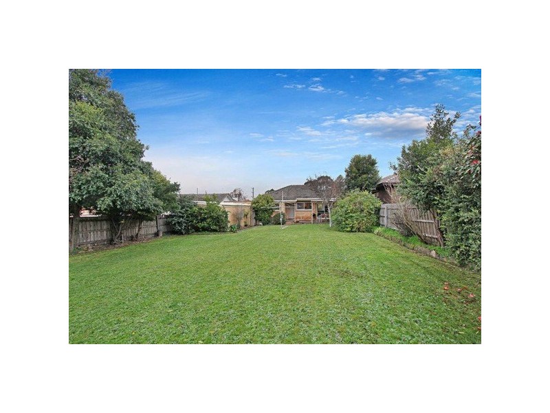 31 Leopold Street, Burwood VIC 3125