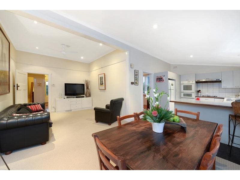 20 Hillside Parade, Glen Iris VIC 3146