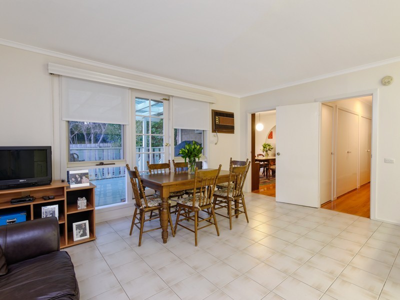 1 & 2/5 Parring Road, Balwyn VIC 3103