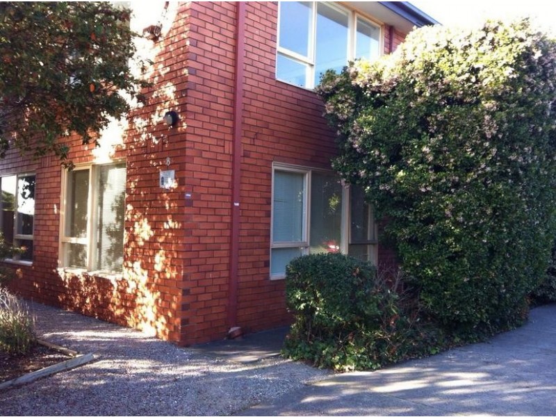 1/8 Waratah Avenue, Glen Huntly VIC 3163