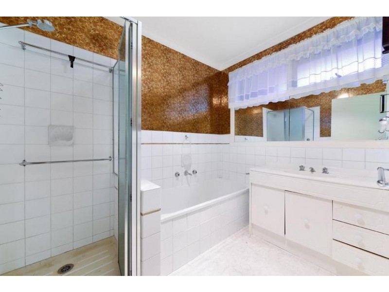 1/11 Iris Road, Glen Iris VIC 3146