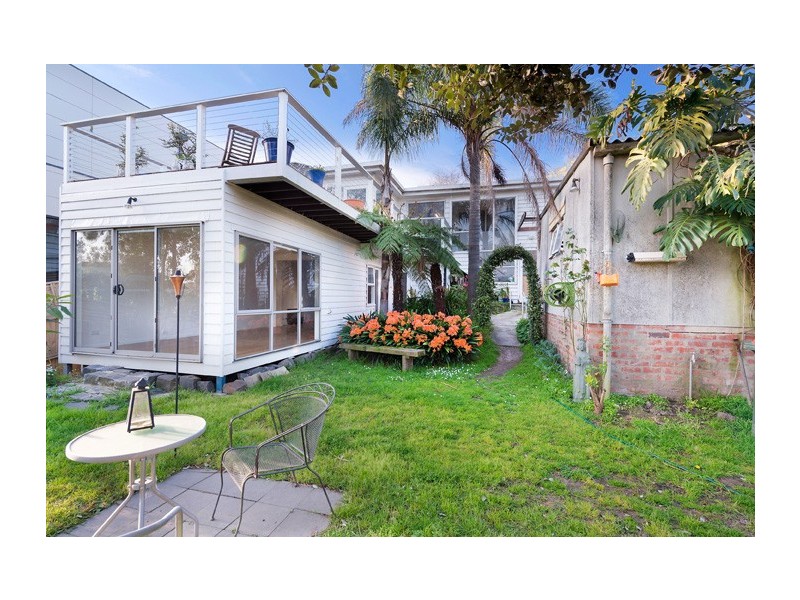 82 Valley Parade, Glen Iris VIC 3146