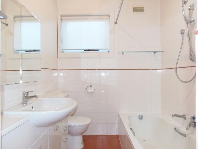 4/17 Garden Road, Camberwell VIC 3124
