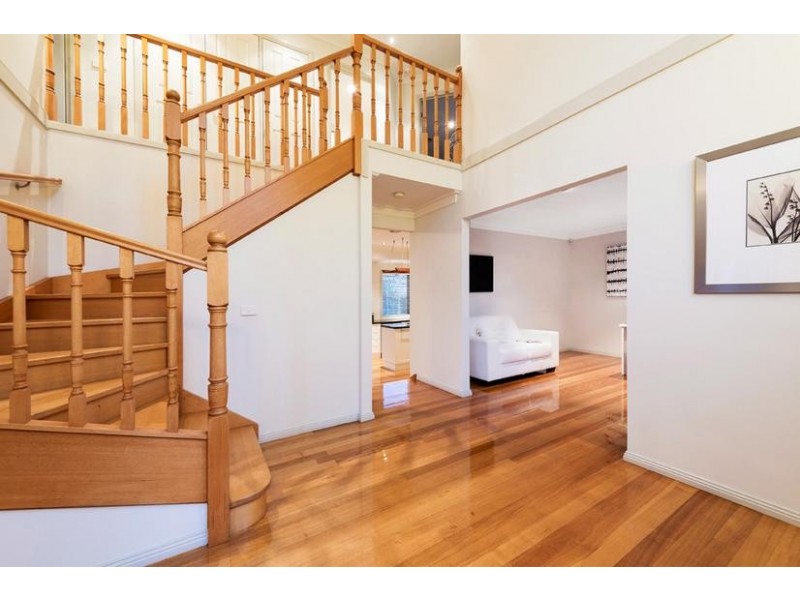1/20 Van Ness Avenue, Glen Iris VIC 3146