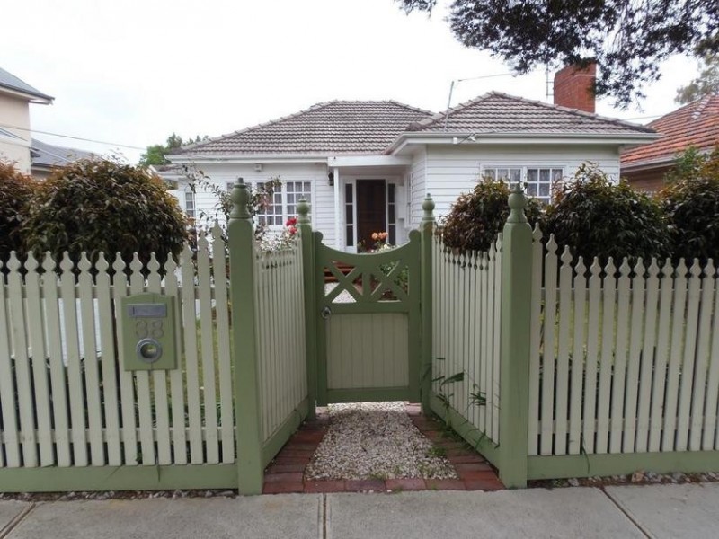 38 Ivanhoe Grove, Malvern East VIC 3145