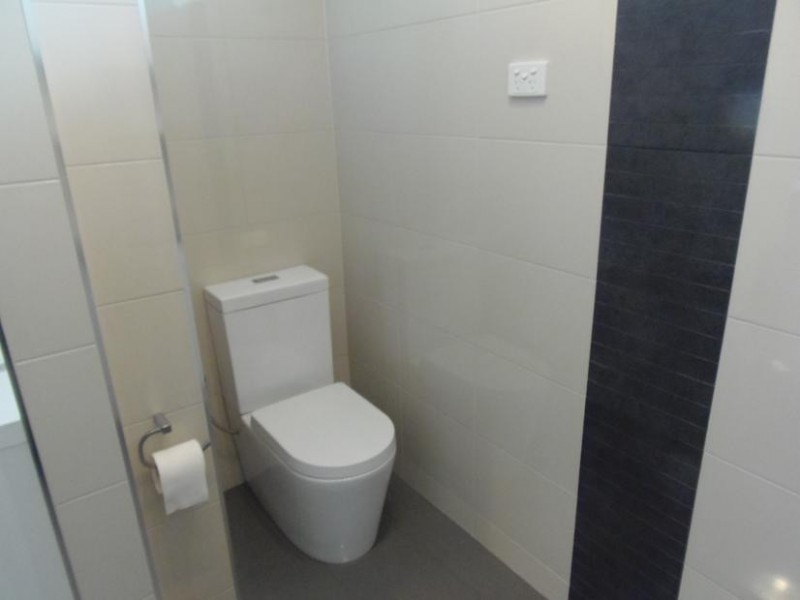 2/13 Myrniong Street, Glen Iris VIC 3146