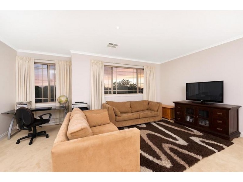 27 Luckins Road, Bentleigh VIC 3204